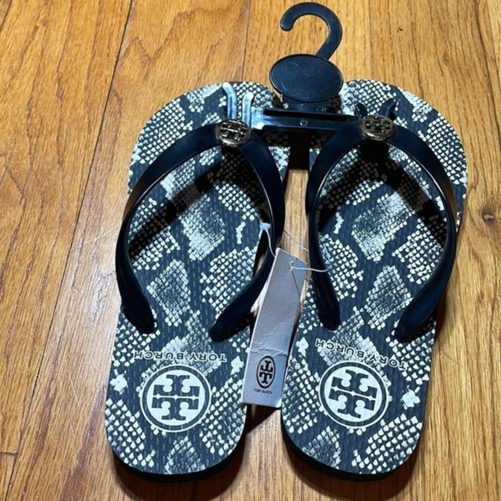 Tory Burch Classic Snake Reptile Preppy Perfect Black Thong Flip Flop Sandals - Picture 4 of 15